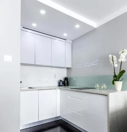 Apartament Gabi By The Sea *
